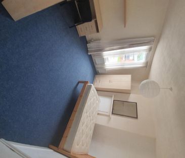 6 bedroom terraced house to rent - Photo 1