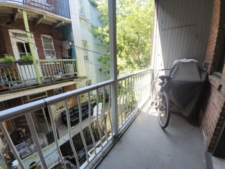 131 Rue Villeneuve Ouest, #133 - Photo 2