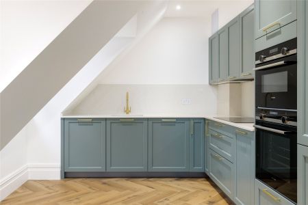 Fairmile Lane, Cobham, Surrey, KT11 flat to rent - Photo 4