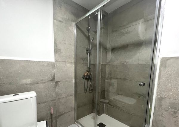 Calle Jiménez e Iglesias, Getafe, Community of Madrid 28903