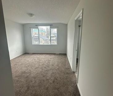 For Lease - 25 Kendell Lane Unit# Upper, Ingersoll, Ontario - Photo 2