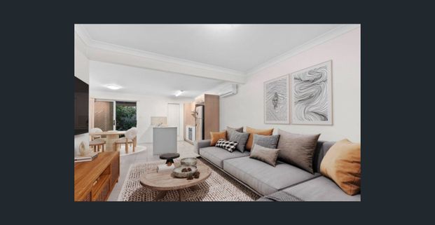 Modern 3-Bedroom Unit with Pool Access in Eagleby - Photo 1