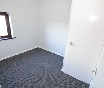 31 Torrens Avenue, BT14 6HZ - Photo 4