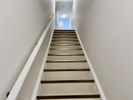 For Lease - 44 Thatcher Drive Unit# H079, Guelph, Ontario - Photo 2