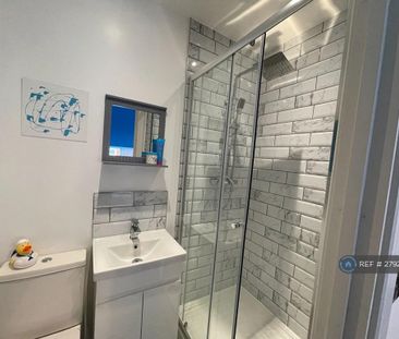 1 bedroom in a house share to rent - Photo 6