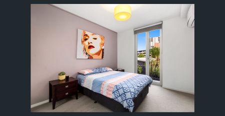 Spacious One Bedroom Apartment - Breaking Lease - Photo 2