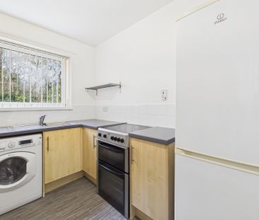 Flat 1 6 Queen Victoria Road, S17 - Photo 5