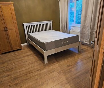 3 Bed Semi-Detached House, Upton Drive, NG5 - Photo 6