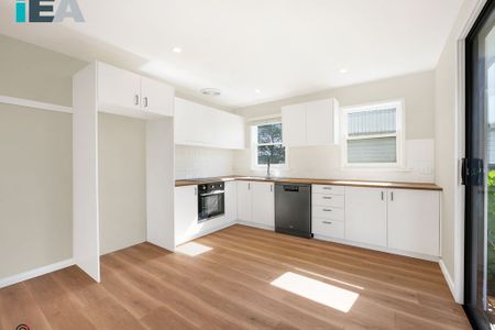 Renovated Home in Quiet Albion Park Location - Photo 2
