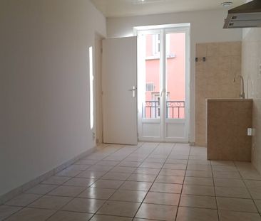 Appartement T2 centre ville de Pont-St-Esprit - Photo 2