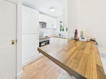 2 bedroom flat to rent - Photo 5