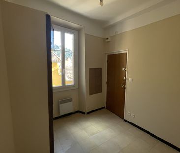Location Appartement 1 pièce 11m² VILLEFRANCHE SUR MER 06230 - Photo 2