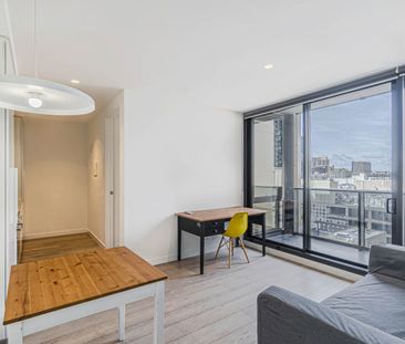 Stunning furnished home in the heart of CBD - Photo 1