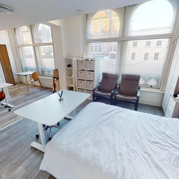 Studio to rent - Photo 1