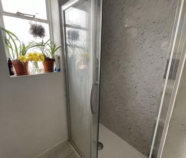 1 bedroom in a house share to rent - Photo 6