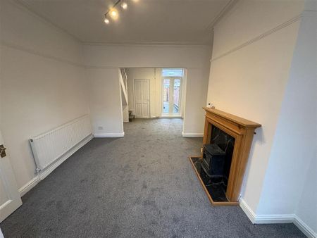 2 bedroom terraced house to rent - Photo 4