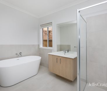 11 Twain Road, Mambourin VIC 3024 - House For Rent | Domain - Photo 4
