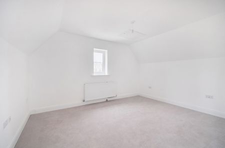 4 bedroom detached house to rent - Photo 4