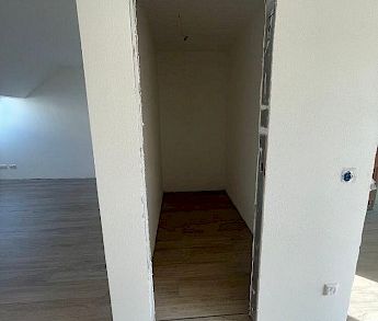 moderne helle 4 Dachgeschosswohnung - Photo 5