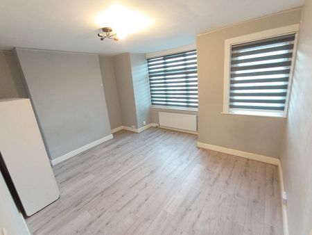 2 Bed Flat, Chandos Road, N17 - Photo 5