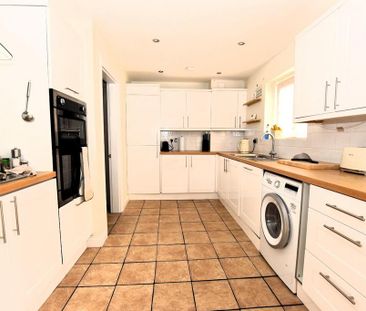 3 bedroom semi-detached house to rent - Photo 2