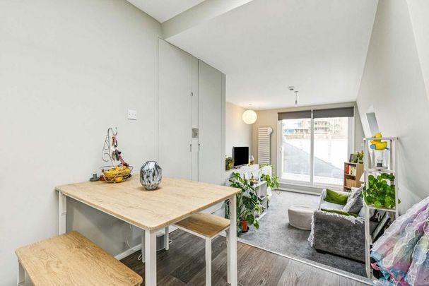 1 bedroom flat to rent - Photo 1