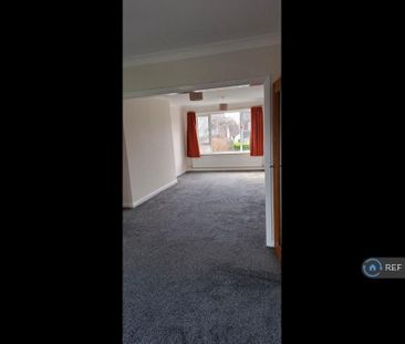 4 bedroom end of terrace house to rent - Photo 4