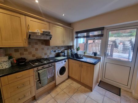 Woodland Rise, Lydney - Photo 3