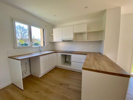 Location Maison 115 m² - Photo 4