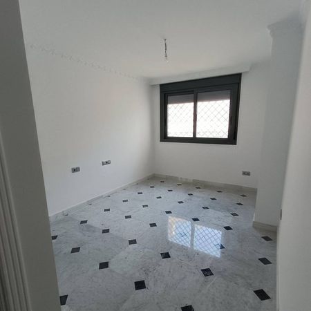 3 room luxury Apartment for rent in Seville, Spain - Photo 3