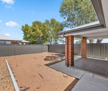 Charming Family Home in Munno Para Downs - Photo 1
