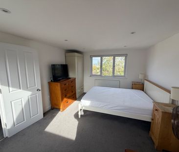 Studio Flat, Cambrian Close, SE27 - Photo 5