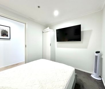 1018/139 Lonsdale Street - Photo 3