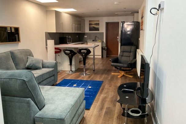 210 Tiverton Road - Photo 1