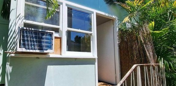 GREAT WEST END LOCATION NEAR BOUNDARY STREET SHOPS and RESTAURANTS - VIEW AT OPEN FOR INSPECTION - Photo 2