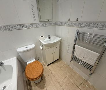 2 bedroom semi-detached bungalow to rent - Photo 3