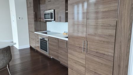 For Lease - 59 Annie Craig Drive Unit# 3802, Toronto, Ontario - Photo 5