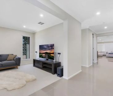 Denham Court - Photo 1