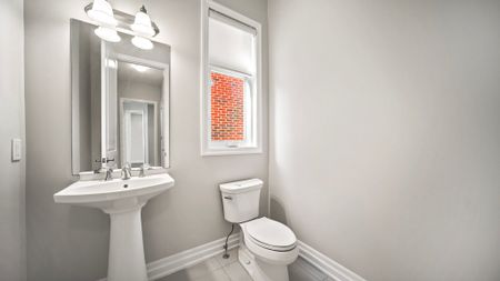 For Lease - 129 Robert Berry Crescent, King, Ontario - Photo 2