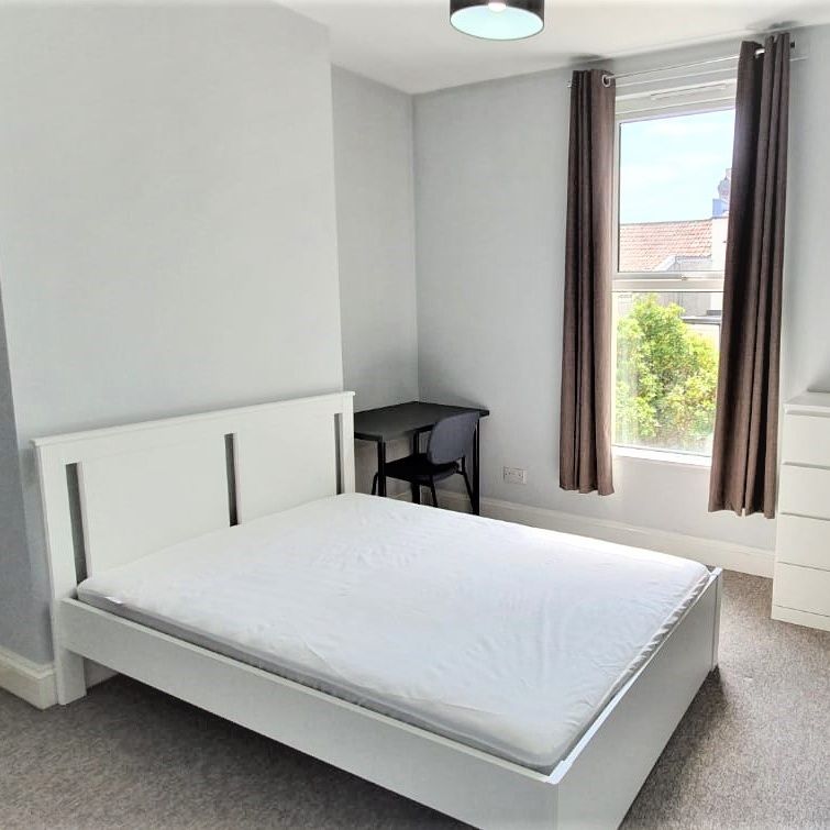 5 Bed Terraced House, Ashley Hill, BS6 - Photo 1