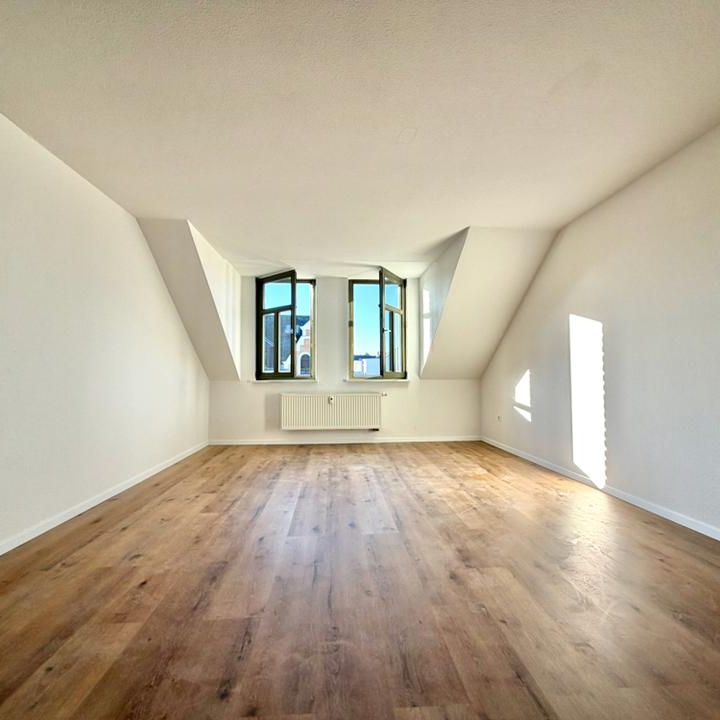 2 Zimmer • Balkon • Dachgeschoss • in Chemnitz • modern und neu • schnell sein und direkt mieten! - Photo 1