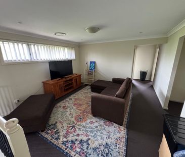 Large 5 bedroom Home - Photo 4