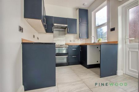 3 bedroom terraced house to rent - Photo 4