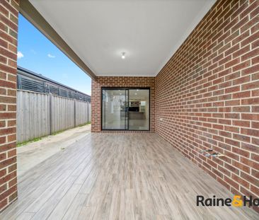 Modern Family Living in Clyde North - Spacious 4-Bedroom Home at 7 ... - Photo 4