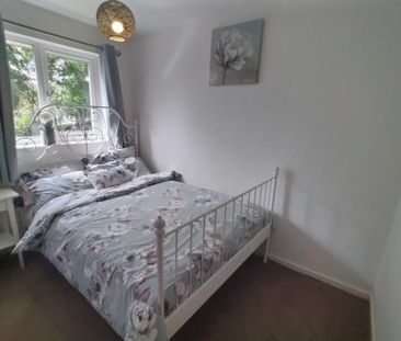 3 bedroom semi-detached house to rent - Photo 6