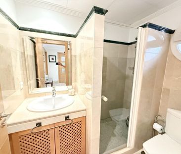 3 bedroom luxury Semidetached House for rent in Marbella Del Este, ... - Photo 5