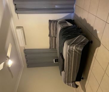 3 Bedroom Bathroom House - Photo 4