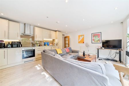 Avenue Road, N15, London - Photo 3