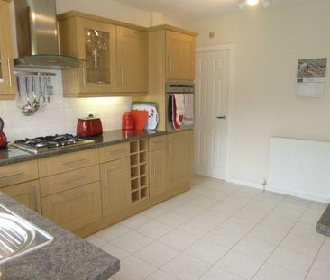 Woodlands Close Parkgate - Photo 3