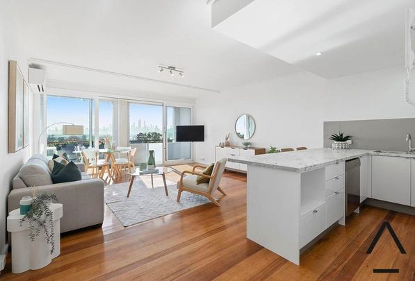 Modern Apartment in the Heart of St Kilda *Open for Inspection Saturday 16th November 9am - 9:15am* - Photo 1